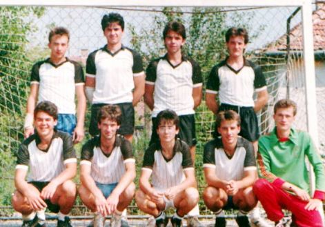 bsc_1988_kezisek_ste.jpg