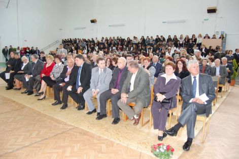 vendegek_tanarok_diakok...2.jpg vendegek_tanarok_diakok...2.jpg